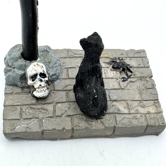 Lemax Spooky Town The Witching Hour Street Post Sign Black Cat Skull Halloween - Picture 7 of 9